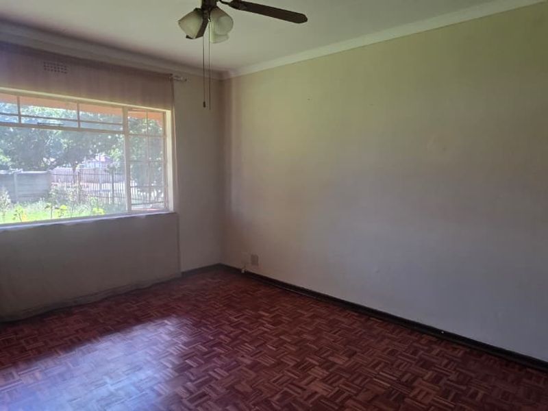 Exclusive Sole Mandate! Spacious Family Living with Flatlet in Roodia, Vaalpark - Photo 8