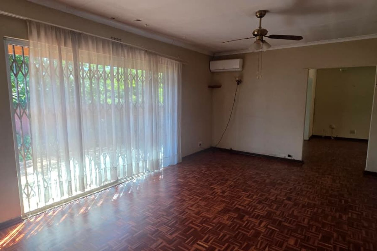 Exclusive Sole Mandate! Spacious Family Living with Flatlet in Roodia, Vaalpark - Photo 4