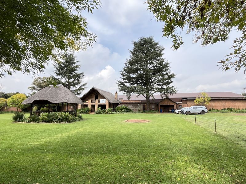 Smallholding offering everything with Indoor Arena or workshop for Sale in Bredell - Photo 2