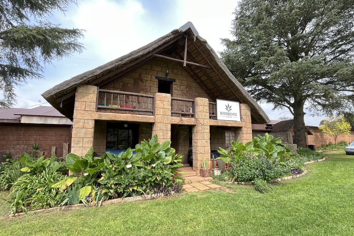 Smallholding offering everything with Indoor Arena or workshop for Sale in Bredell - Photo 3
