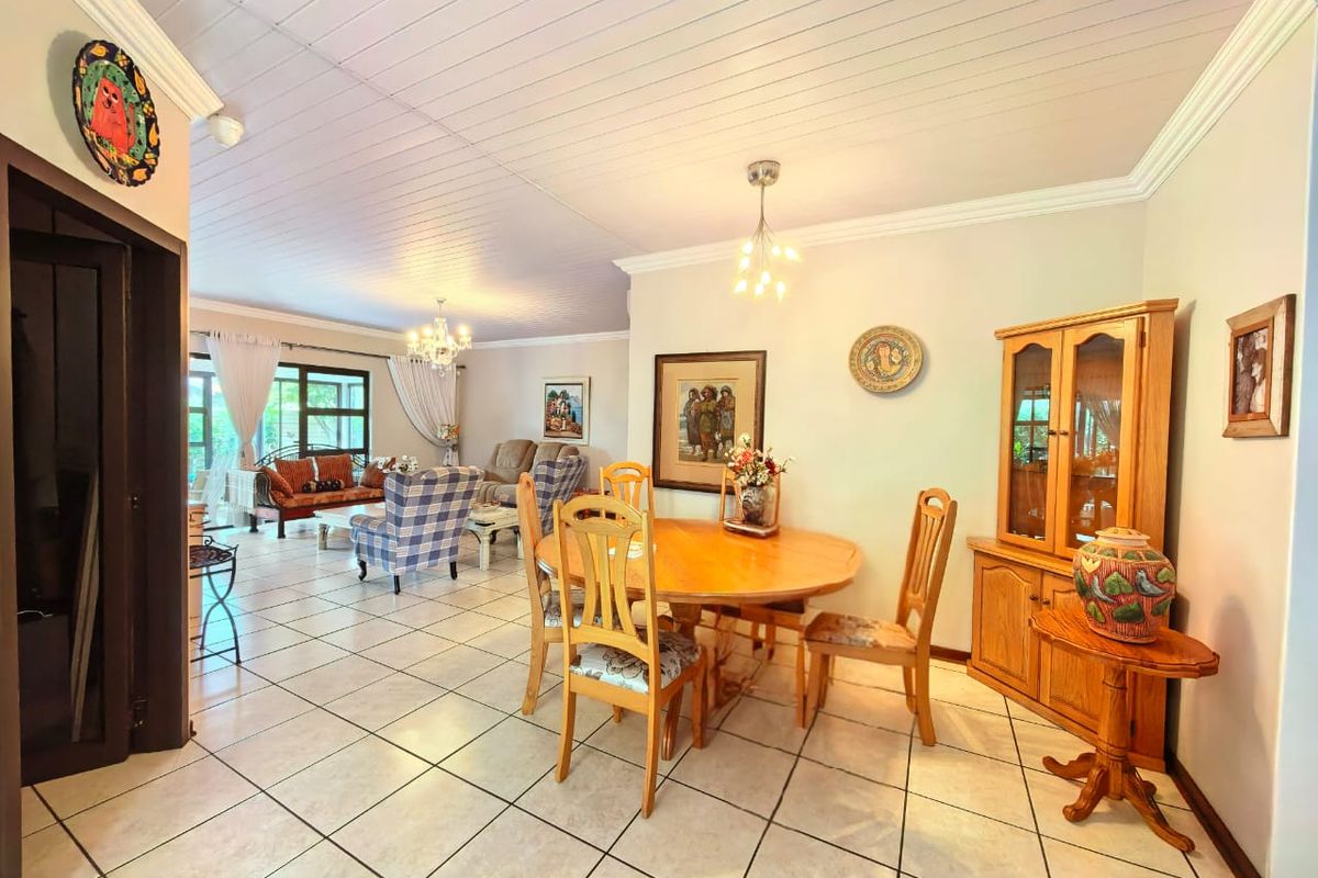 Beautiful, spacious townhouse for sale in Vaalpark, move-in ready - Photo 3