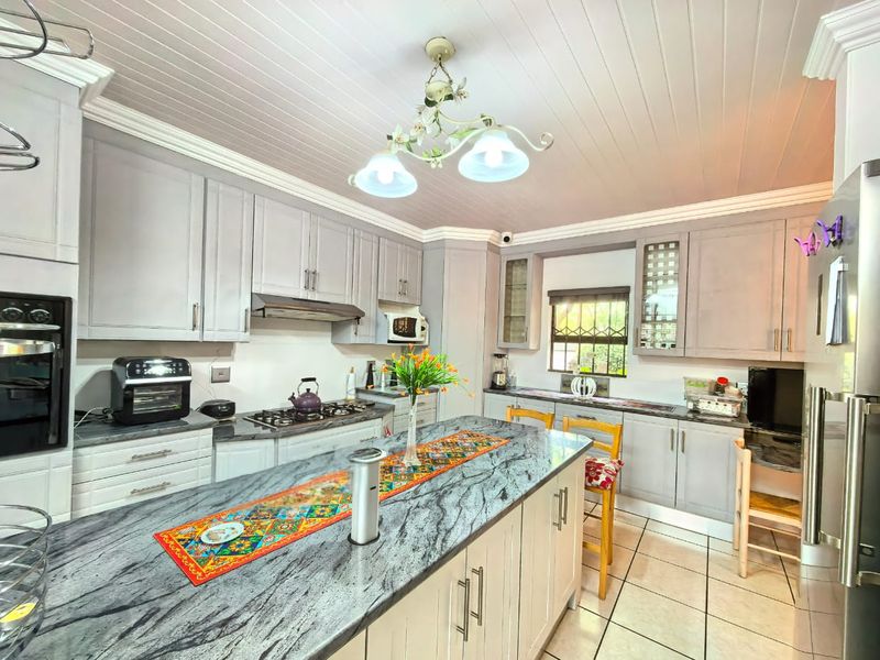 Beautiful, spacious townhouse for sale in Vaalpark, move-in ready - Photo 5