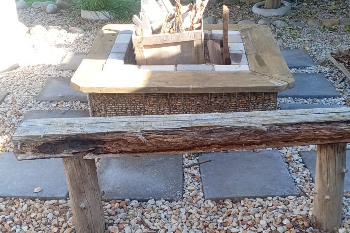 HIDDEN GEM IN C-PLACE - Photo 4