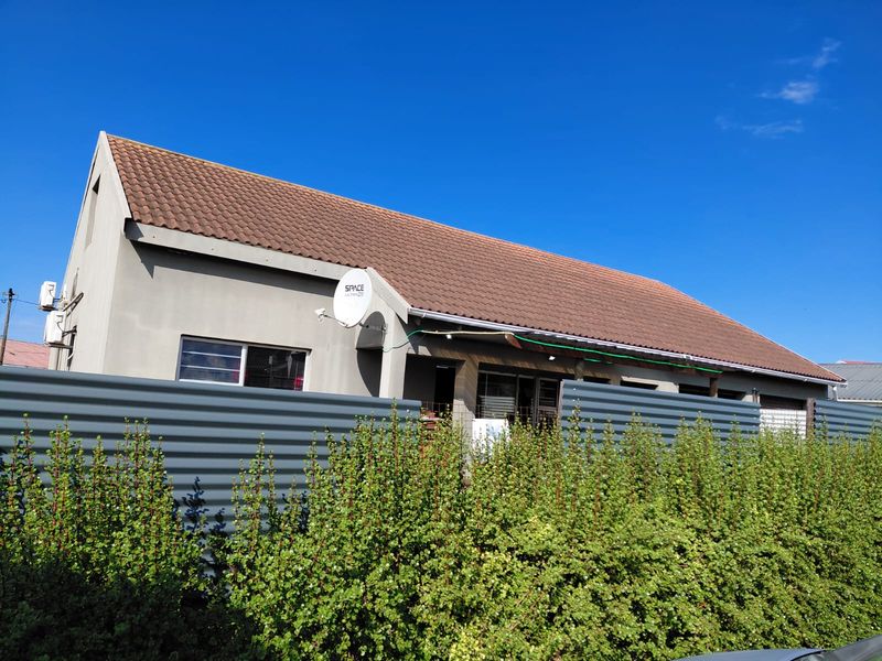 HIDDEN GEM IN C-PLACE - Photo 9