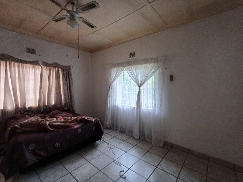 Investment Buy In CE 1 in a Busy Street - Photo 8