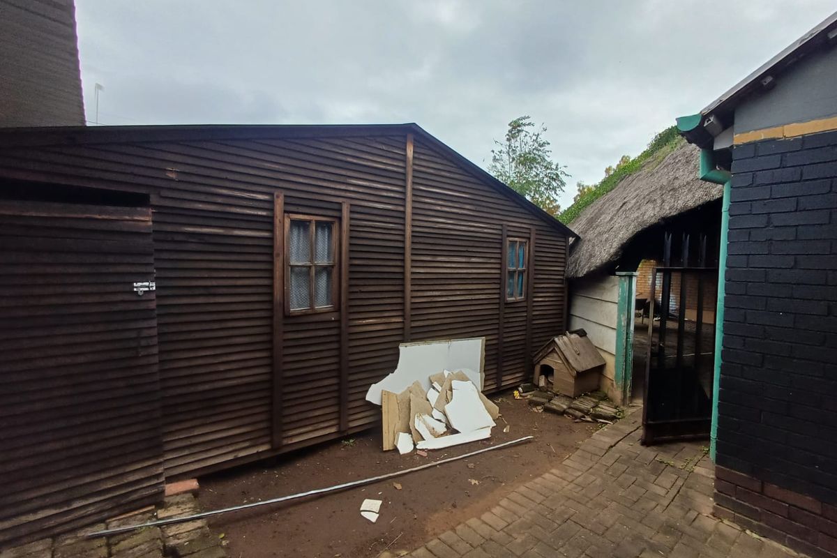 Investment Buy In CE 1 in a Busy Street - Photo 5