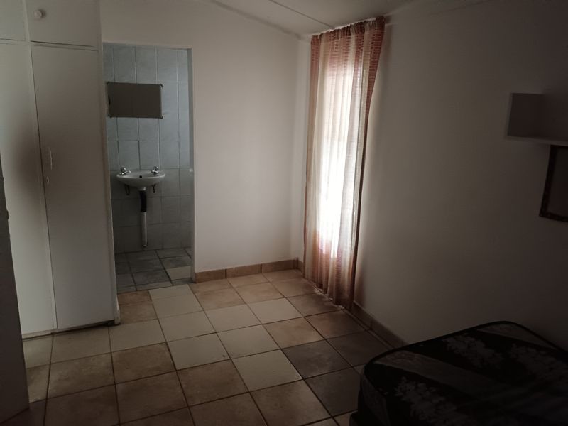 High-Yield Student Property in a Blue-Chip Location - Photo 8