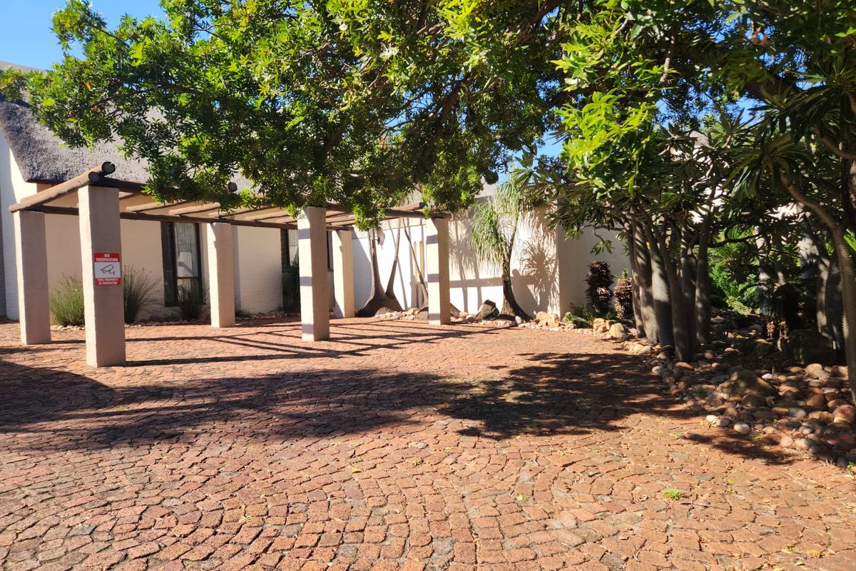 Exceptional full title  3 bedroom family home - Photo 3