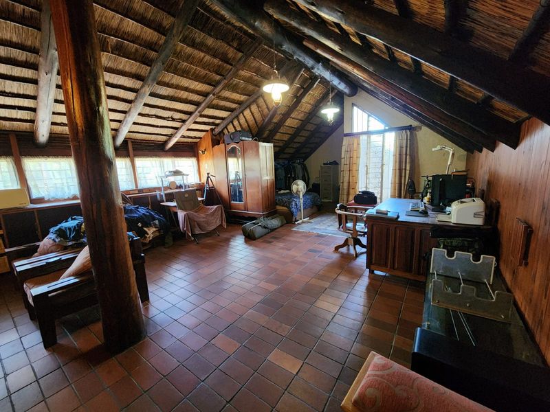 Exceptional full title  3 bedroom family home - Photo 8