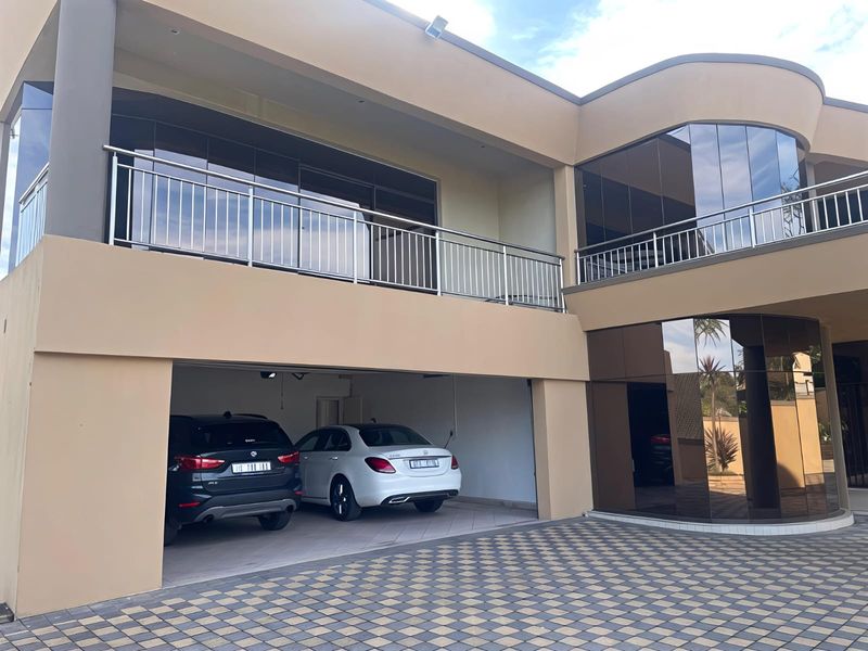 Freehold For Sale In Pinetown - Photo 1