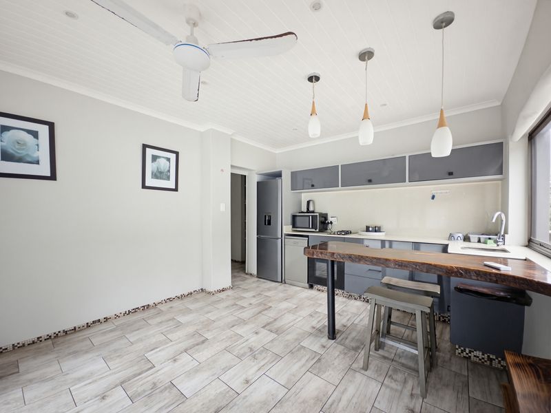 Prime Investment Opportunity that needs TLC - Ideal for Airbnb or Boutique Guesthouse Ballito - Photo 4