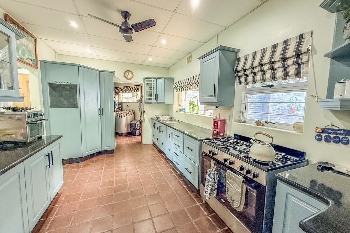Compelling investment opportunity in a peaceful, well-located area - Photo 3