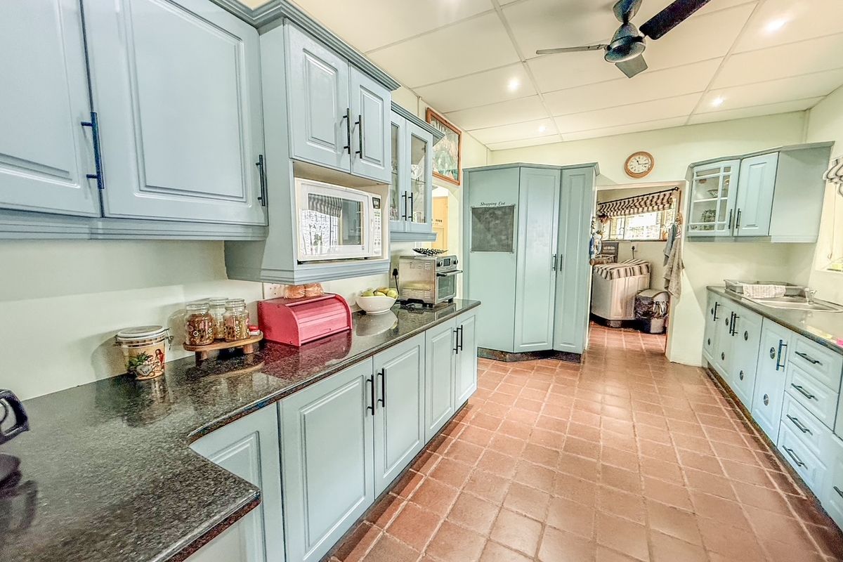 Compelling investment opportunity in a peaceful, well-located area - Photo 5