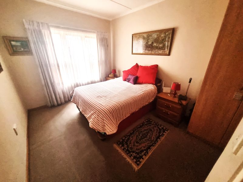 Easy, Secure Living in Douglasdale Retirement Village - Photo 7