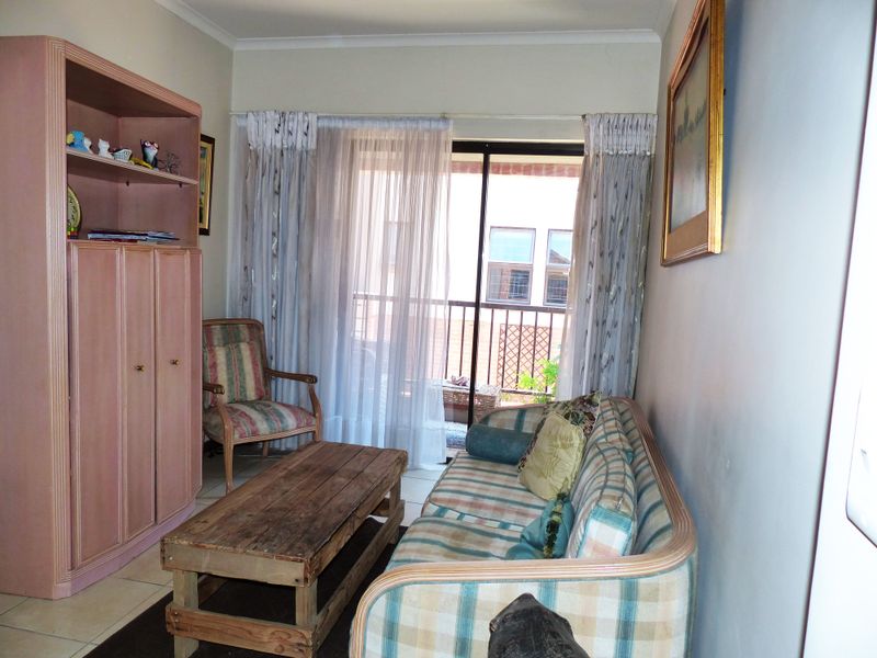 Easy, Secure Living in Douglasdale Retirement Village - Photo 6