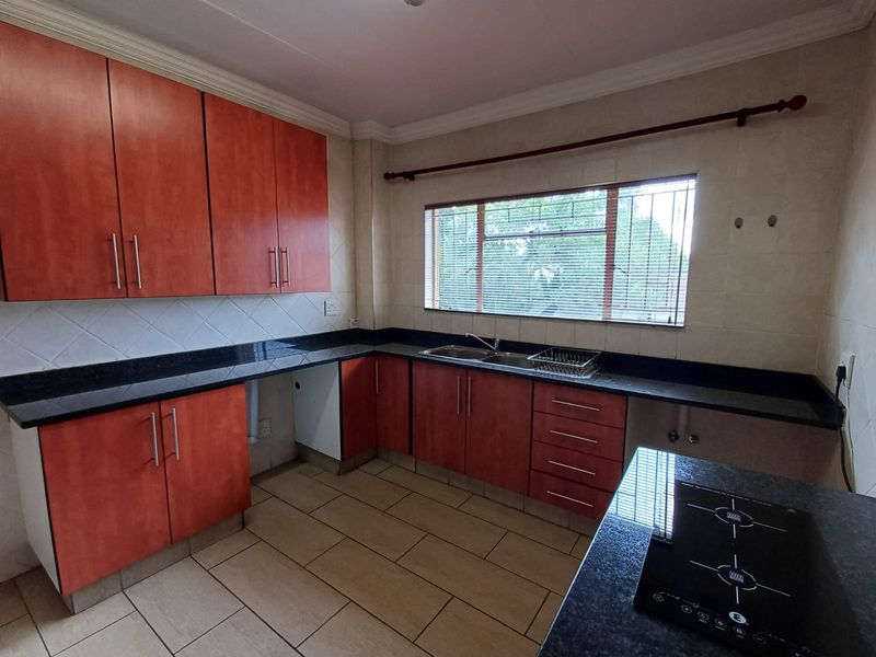 BACHELORS Unit available from 01/05/26 - Photo 2