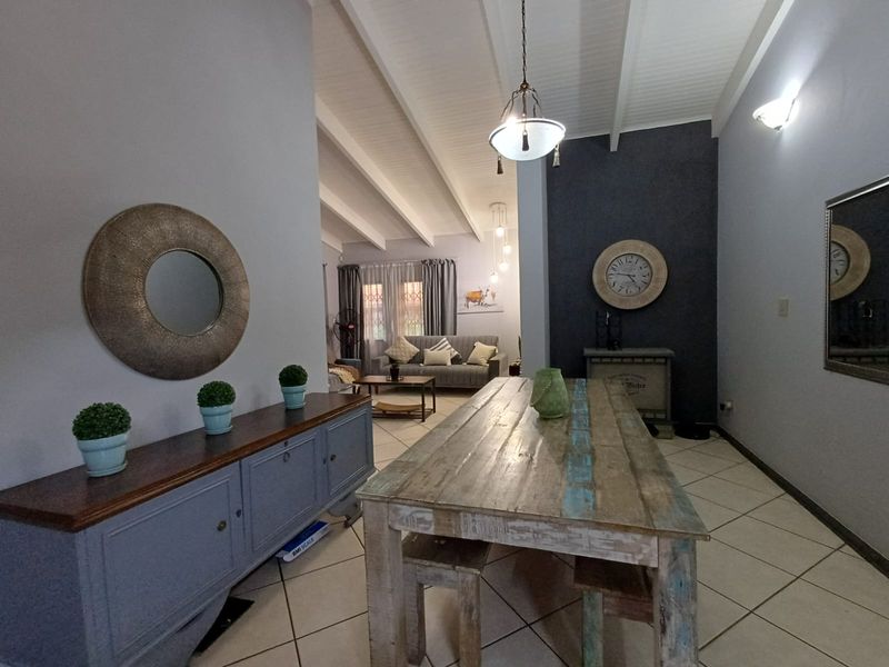EXCLUSIVE MARKETING In The Prime And Beautiful Area Of SE 3 - Photo 10