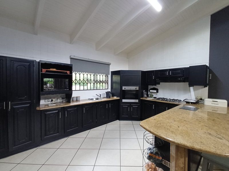 EXCLUSIVE MARKETING In The Prime And Beautiful Area Of SE 3 - Photo 2