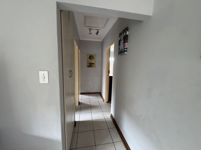 2-Bedroom Home with Backup Water & Walking Distance from Amenities in Reyno Ridge - Photo 8