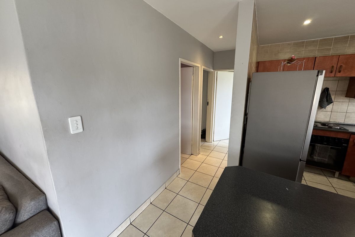 2-Bedroom Apartment for Sale in Reyno Manor - Photo 4