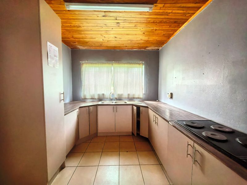 Property for sale in Sasolburg in a perfect spot close to all amenities - Photo 9