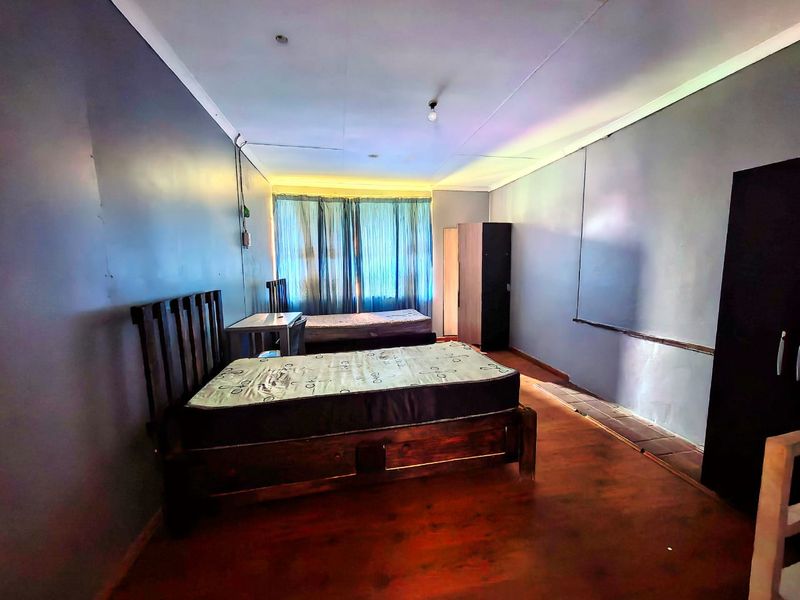 Property for sale in Sasolburg in a perfect spot close to all amenities - Photo 8