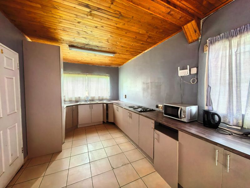 Property for sale in Sasolburg in a perfect spot close to all amenities - Photo 3