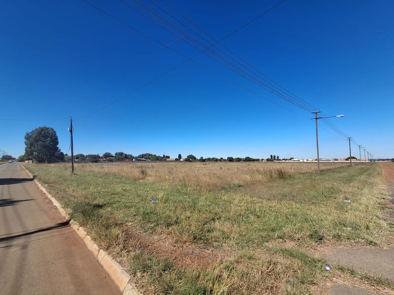 13000m2 of vacant stand ready to be developed in Riversdale, Meyerton. - Photo 2