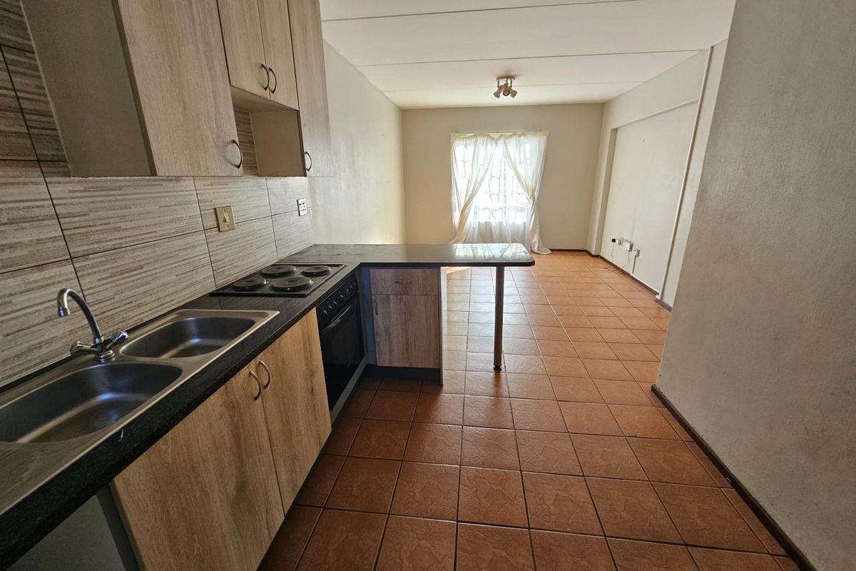 2 Bedroom apartment for sale in Ravenswood - Photo 2