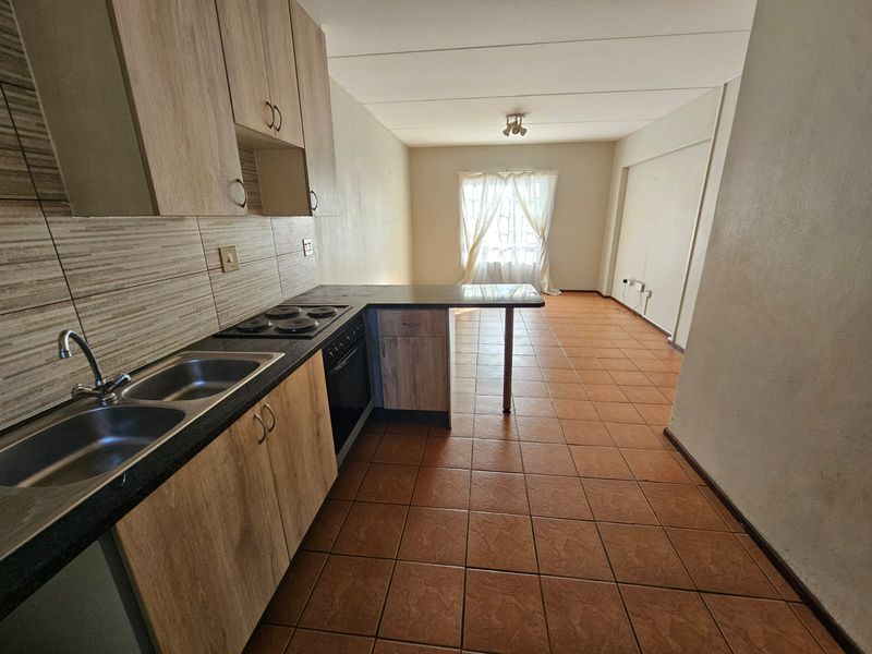 2 Bedroom apartment for sale in Ravenswood - Photo 2