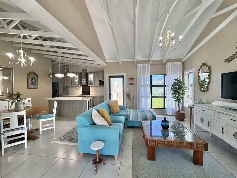 Family Home in Fountains Estate - Photo 5
