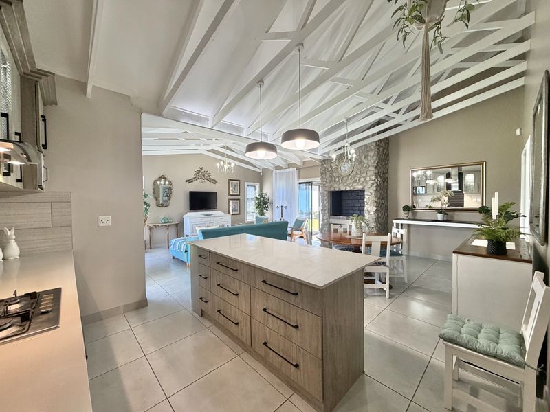 Family Home in Fountains Estate - Photo 8