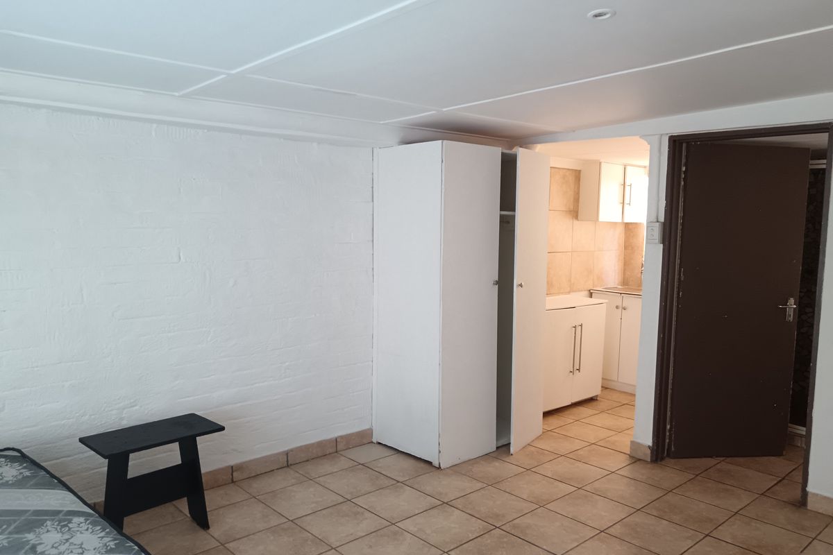 Exceptional Student Property – Built for Consistent Income - Photo 5