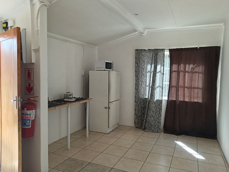 Exceptional Student Property – Built for Consistent Income - Photo 2