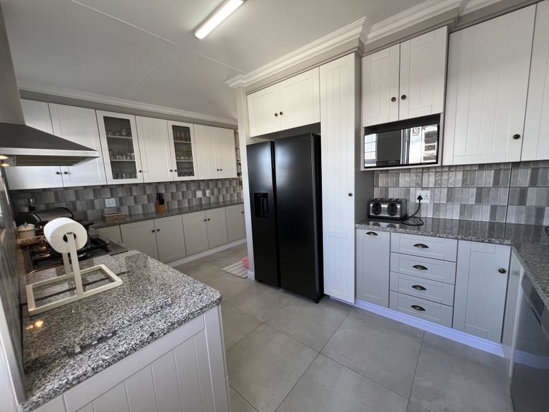 Corner Family Home in Secure Lifestyle Estate - Photo 6