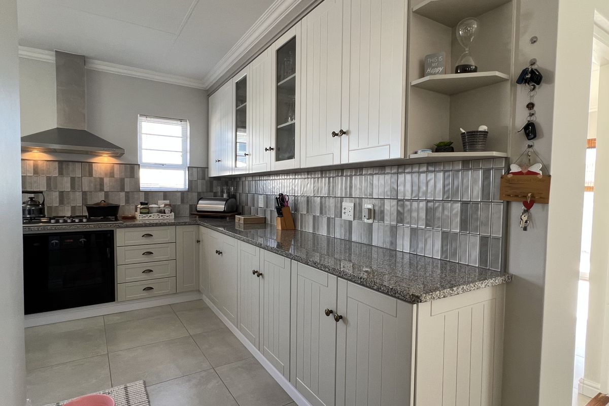 Corner Family Home in Secure Lifestyle Estate - Photo 5
