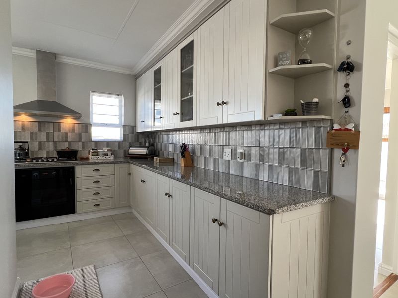 Corner Family Home in Secure Lifestyle Estate - Photo 5