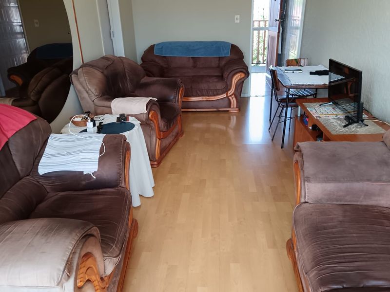 Apartment for Sale - Ideal for First time Buyers or investors - Photo 9
