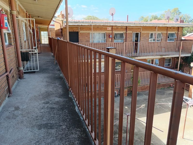 Apartment for Sale - Ideal for First time Buyers or investors - Photo 3