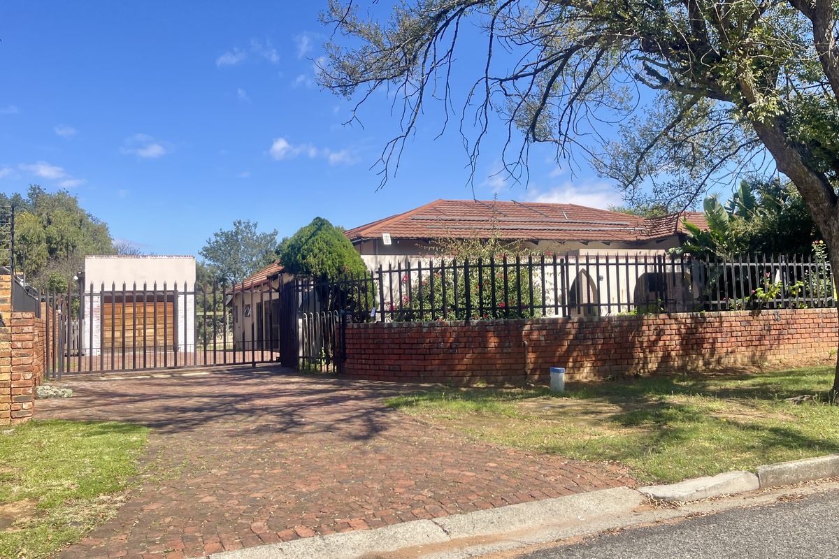 4-Bedroom Family Home with Flatlet for Sale in Rynfield, Benoni - Photo 3