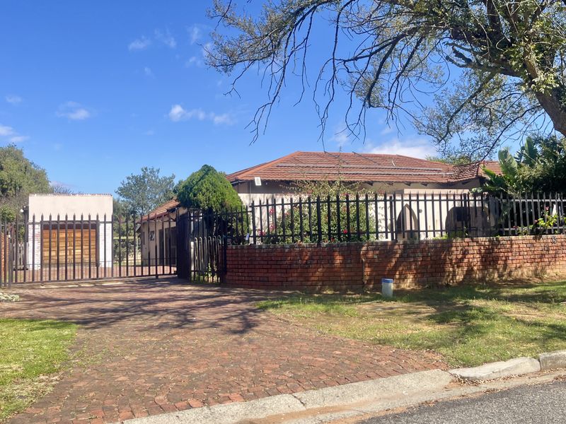 4-Bedroom Family Home with Flatlet for Sale in Rynfield, Benoni - Photo 3