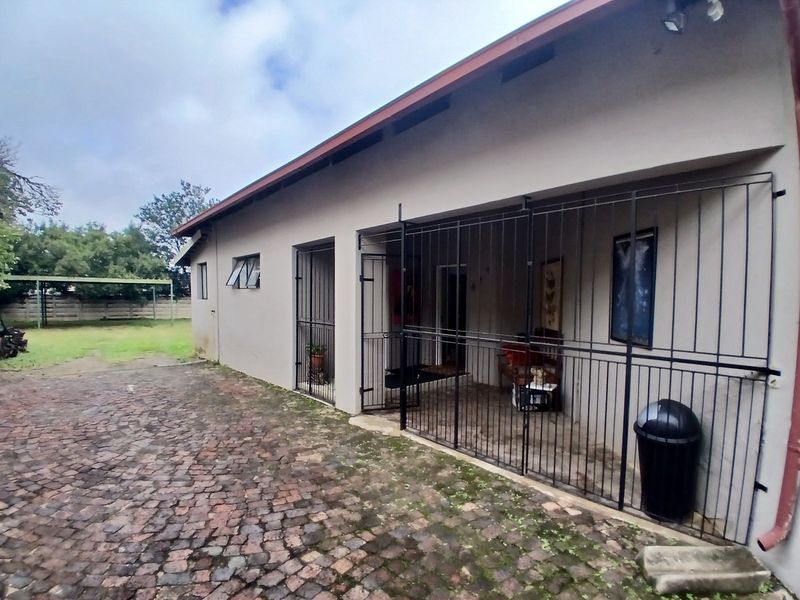 4-Bedroom Family Home with Flatlet for Sale in Rynfield, Benoni - Photo 7