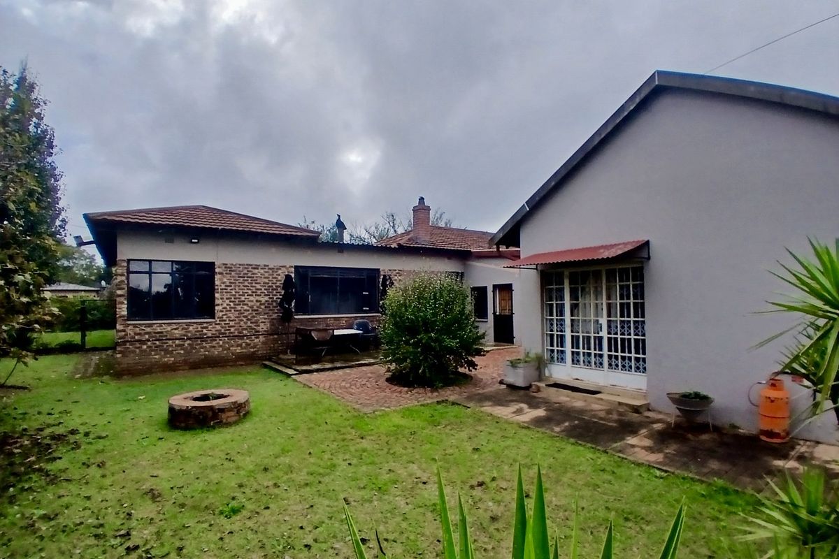 4-Bedroom Family Home with Flatlet for Sale in Rynfield, Benoni - Photo 4