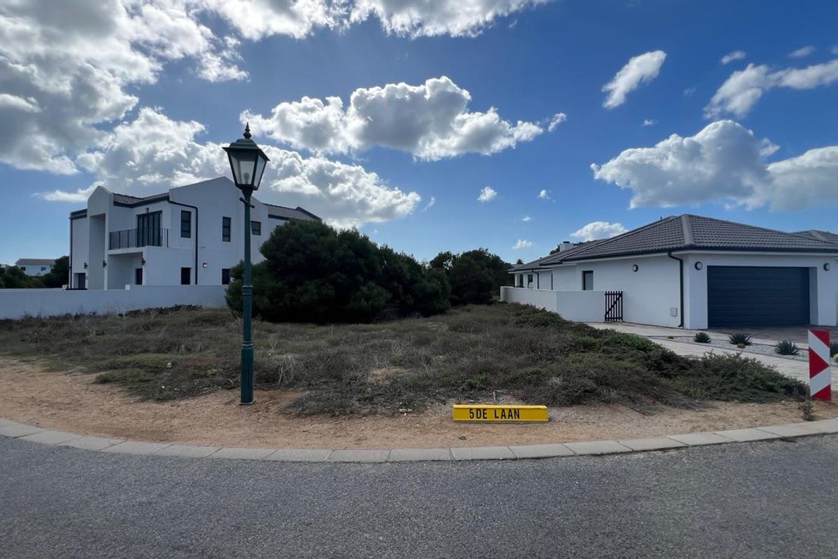 Positioned on a desirable corner stand within the sought-after Shelley Point Estate - Photo 2