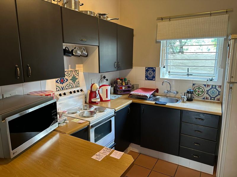 Secure and Quaint ground floor 2-Bed Apartment - Photo 4