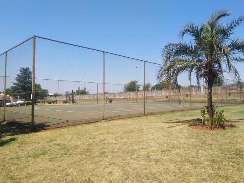 Perfect starter home or lock-up-and-go opportunity in the heart of Weltevreden Park - Photo 9