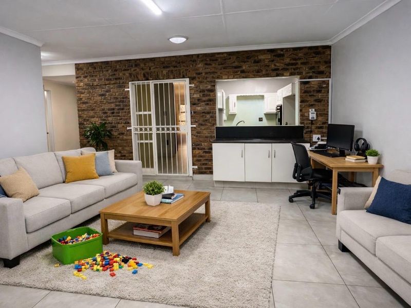 Renovated 3 Bedroom Duplex For Sale! - Photo 7