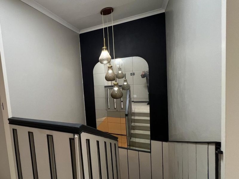 Renovated 3 Bedroom Duplex For Sale! - Photo 5