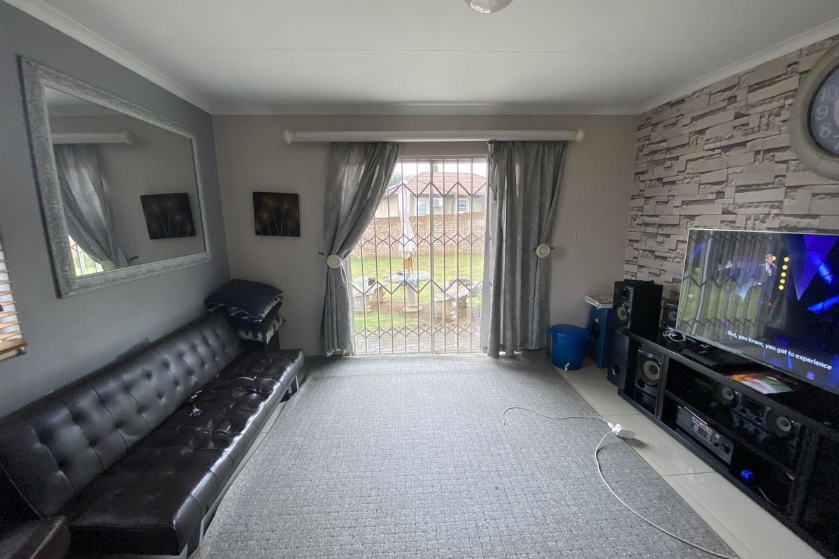 2 Bedroom House in Rynfield AH - Photo 3