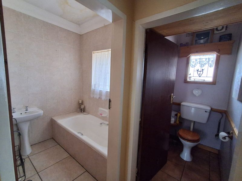 Your Dream Family Retreat Awaits! - Photo 6